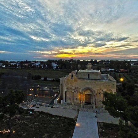 Ca Del Centro Aparthotel Manfredonia Buitenkant foto