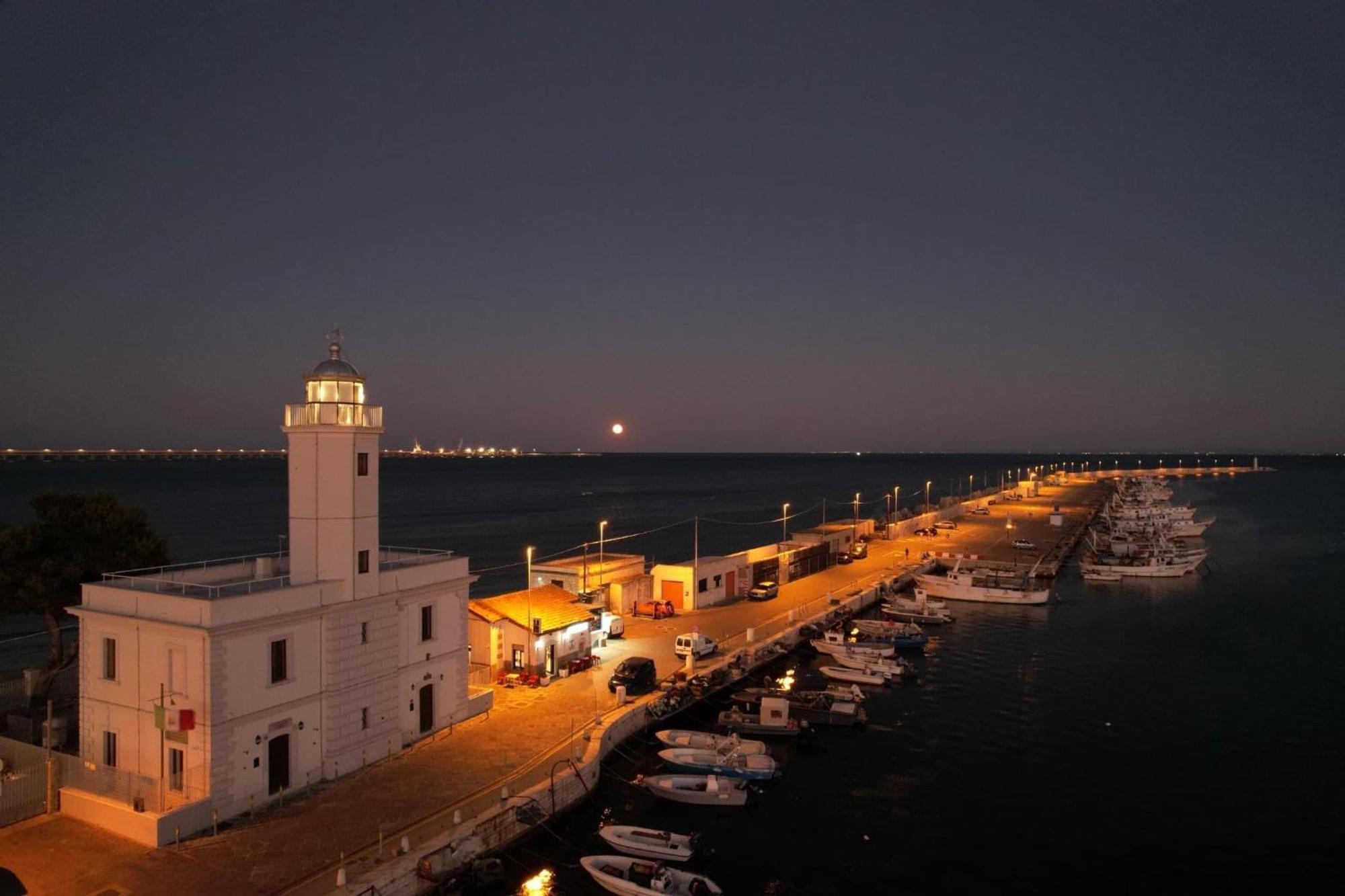 Ca Del Centro Aparthotel Manfredonia Buitenkant foto