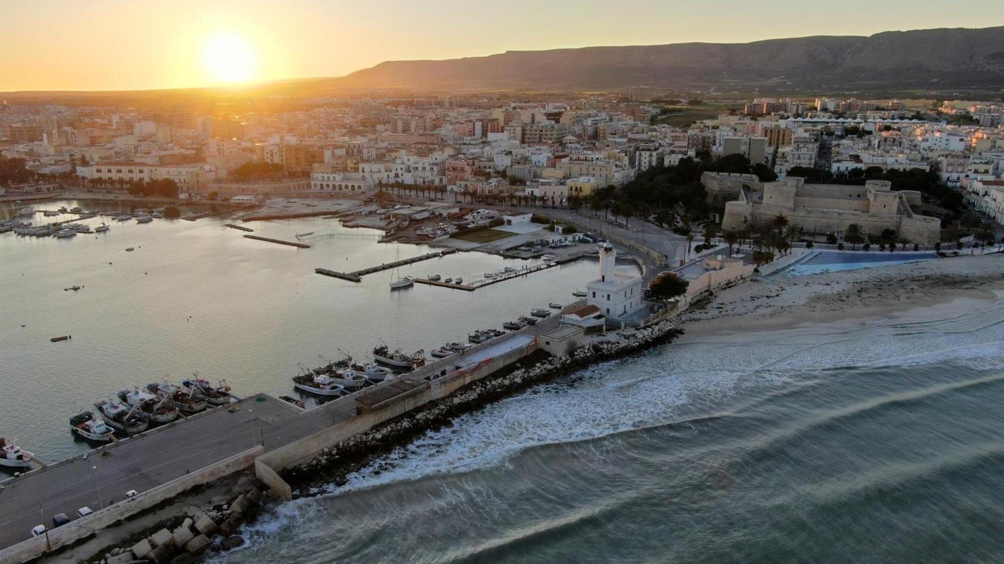Ca Del Centro Aparthotel Manfredonia Buitenkant foto