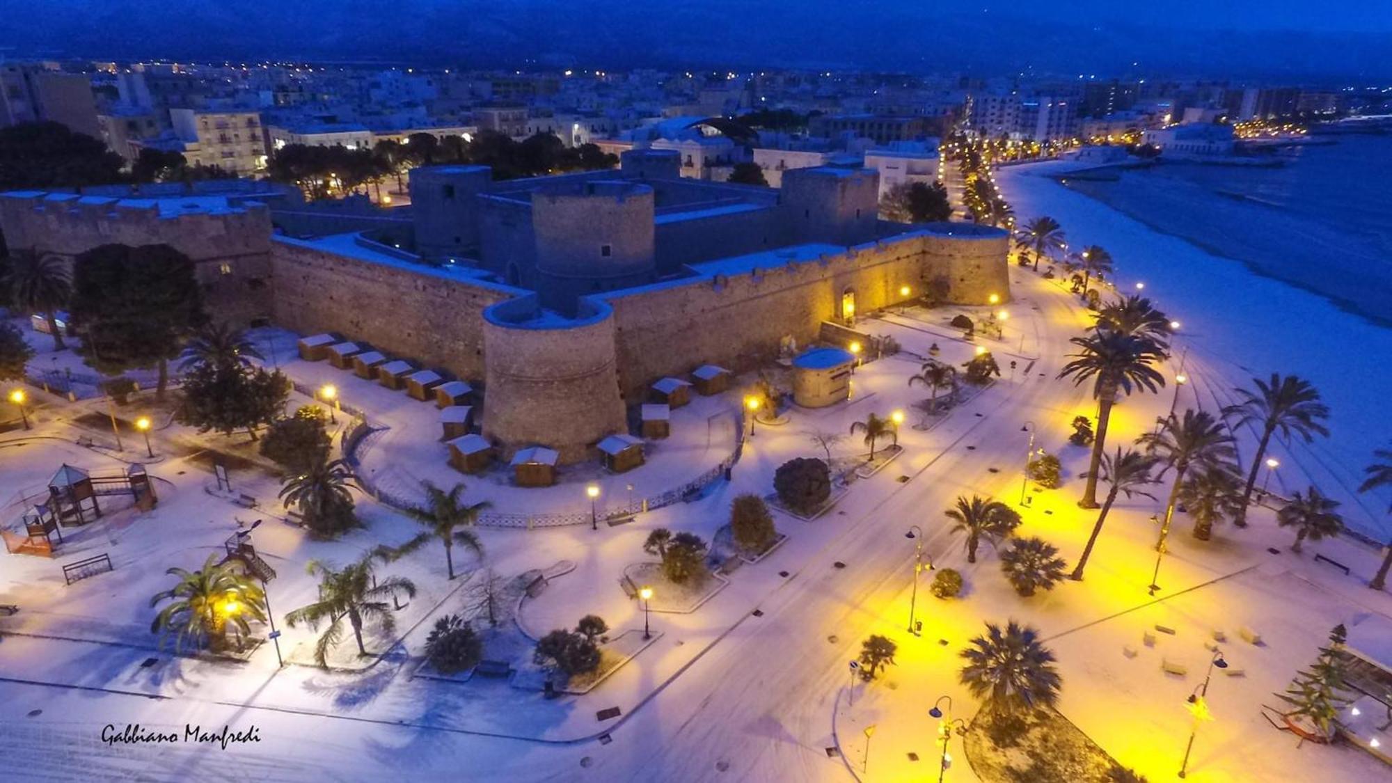 Ca Del Centro Aparthotel Manfredonia Buitenkant foto