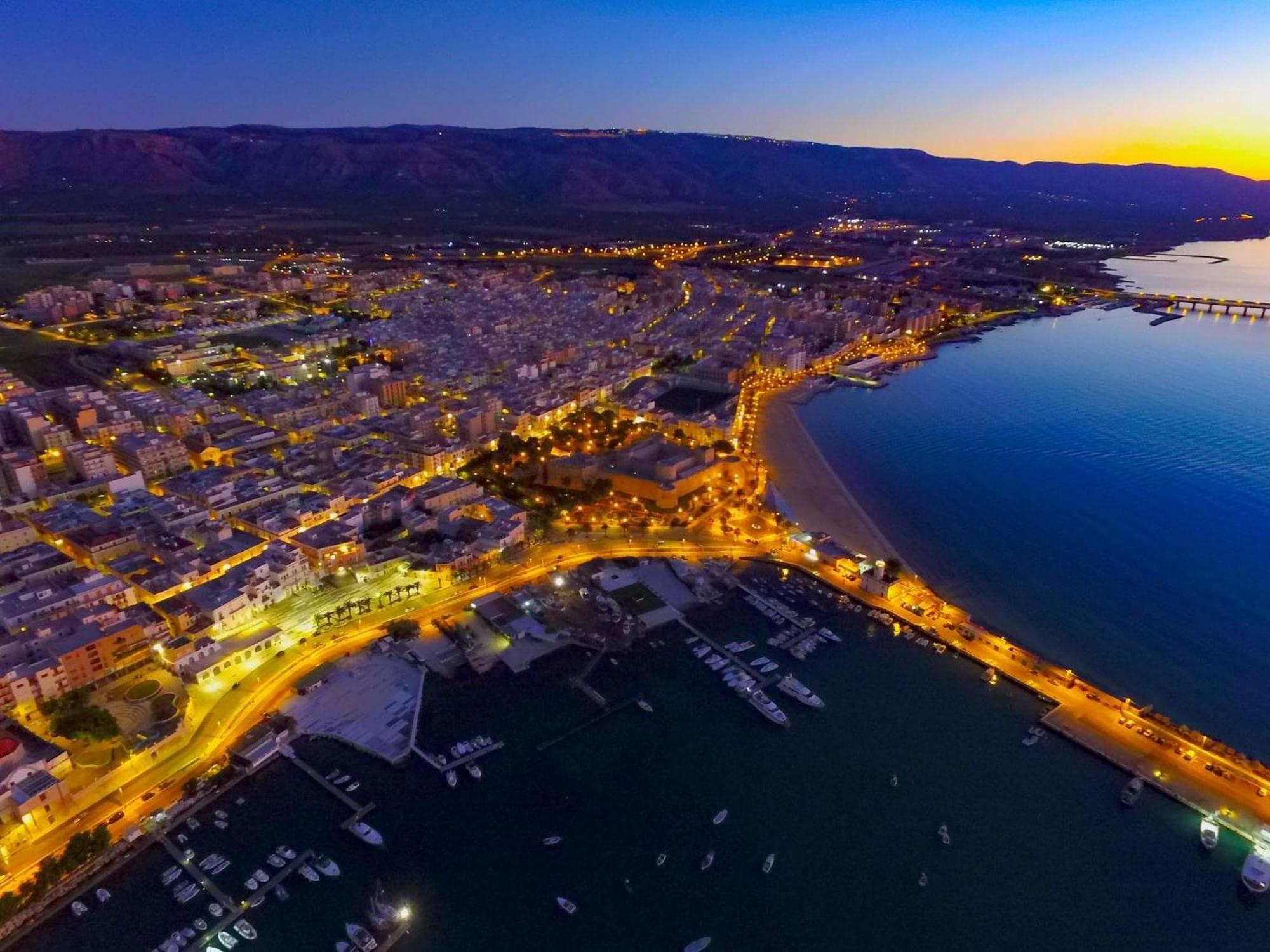 Ca Del Centro Aparthotel Manfredonia Buitenkant foto