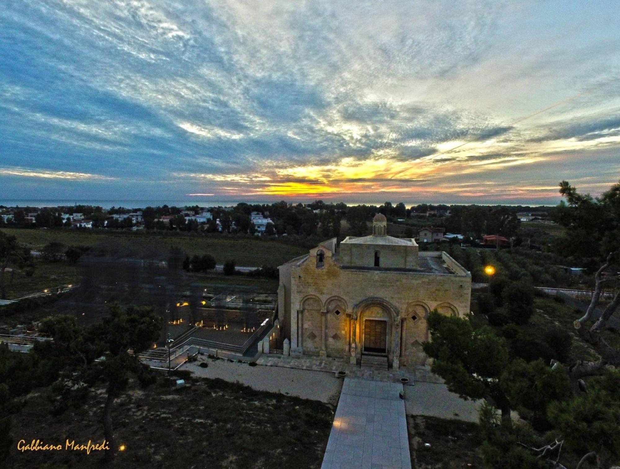 Ca Del Centro Aparthotel Manfredonia Buitenkant foto