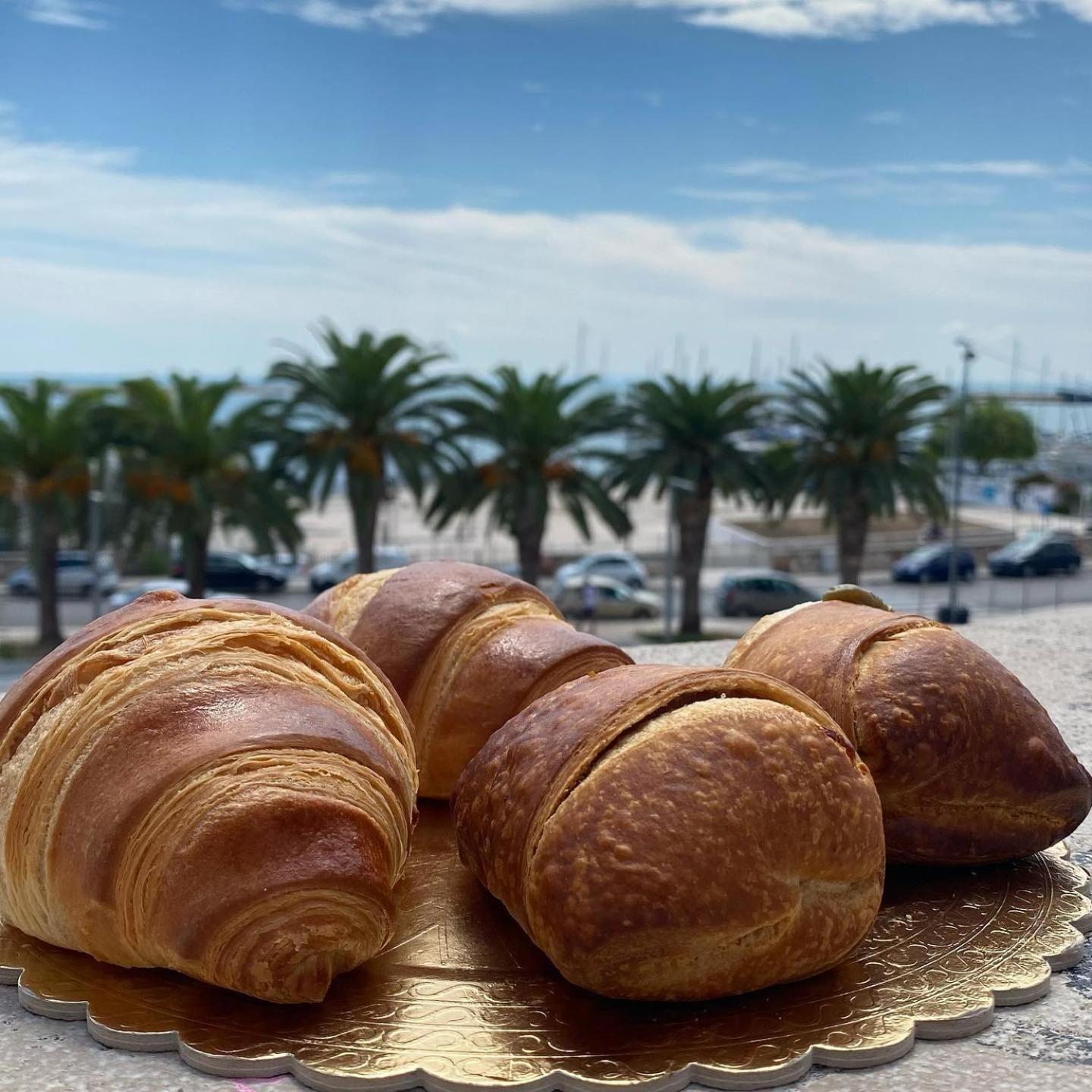 Ca Del Centro Aparthotel Manfredonia Buitenkant foto